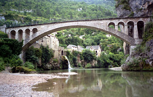 Le pont de Saint Chly du Tarn