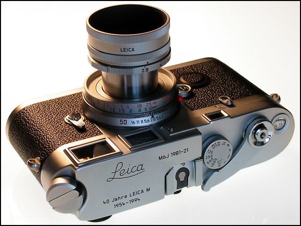 Leica Couvercle de batterie d'origine Leica M6/M6 TTL noir avec texture cuir 