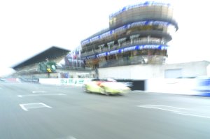 sur le circuit du Mans Classic