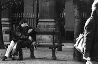 Baiser au Palais Royal